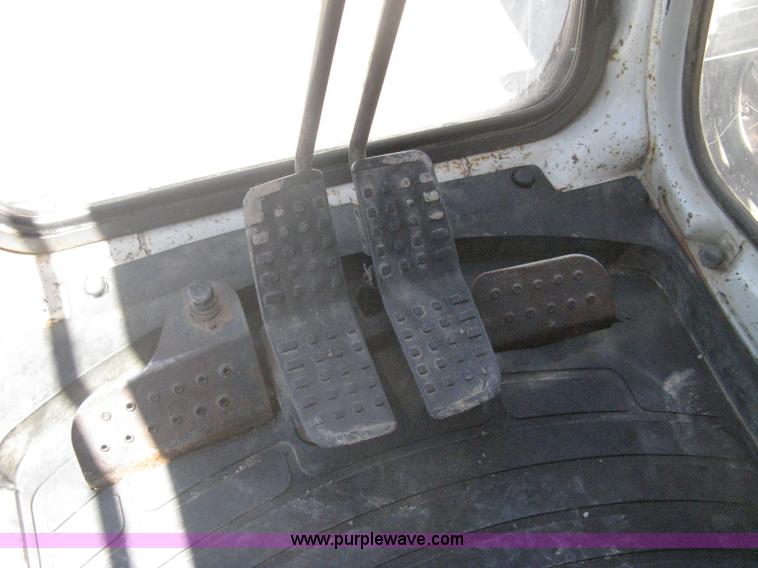 image for item A6409 1996 Link-Belt  2800 Quantum excavator