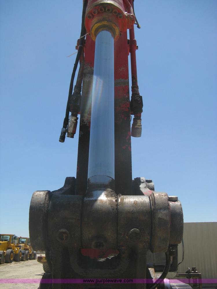 image for item A6410 2000 Link-Belt  3400 Quantum excavator