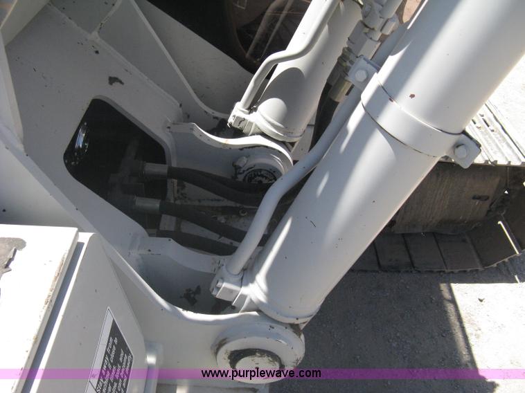 image for item A6410 2000 Link-Belt  3400 Quantum excavator