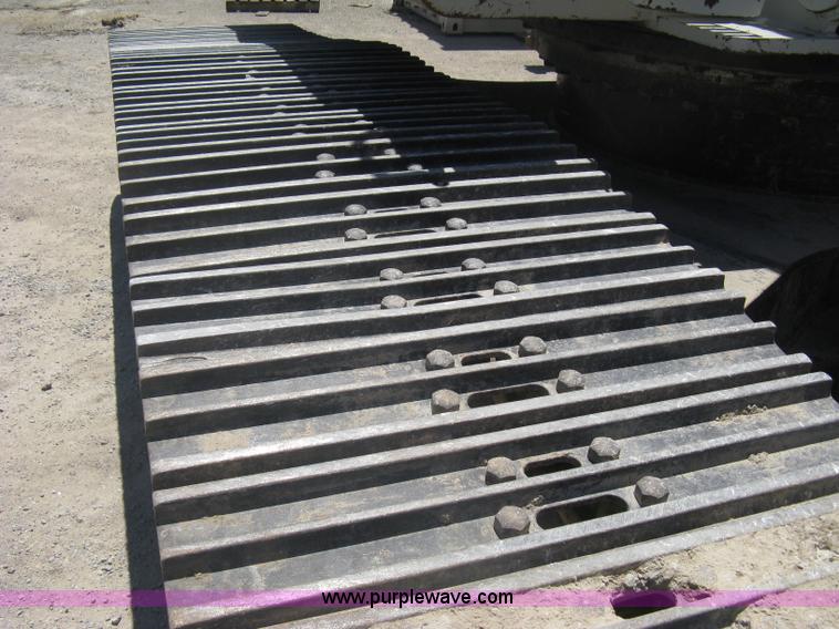 image for item A6410 2000 Link-Belt  3400 Quantum excavator