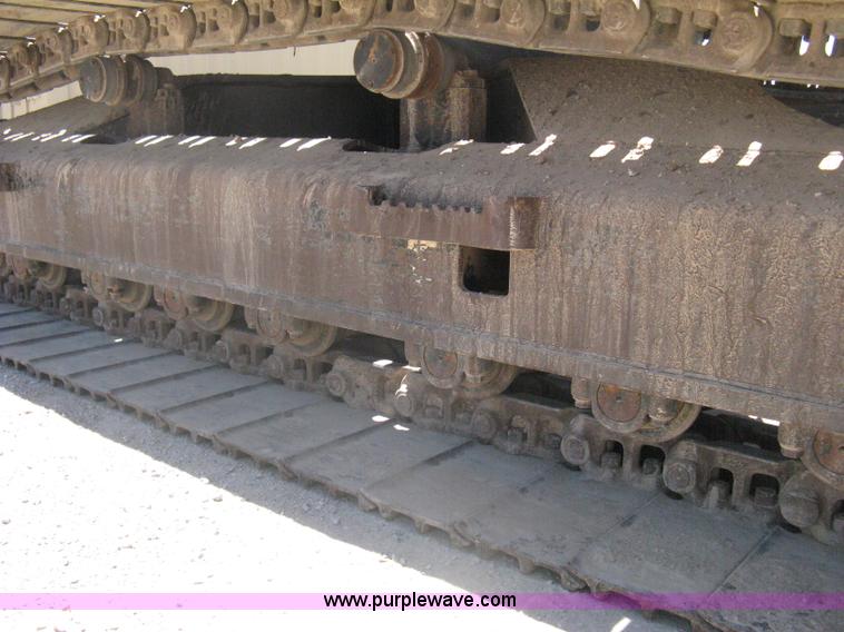 image for item A6410 2000 Link-Belt  3400 Quantum excavator