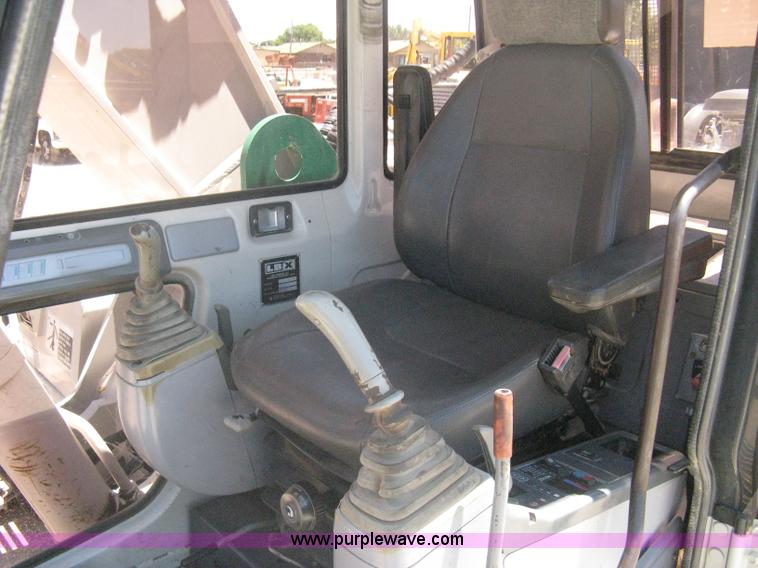 image for item A6410 2000 Link-Belt  3400 Quantum excavator