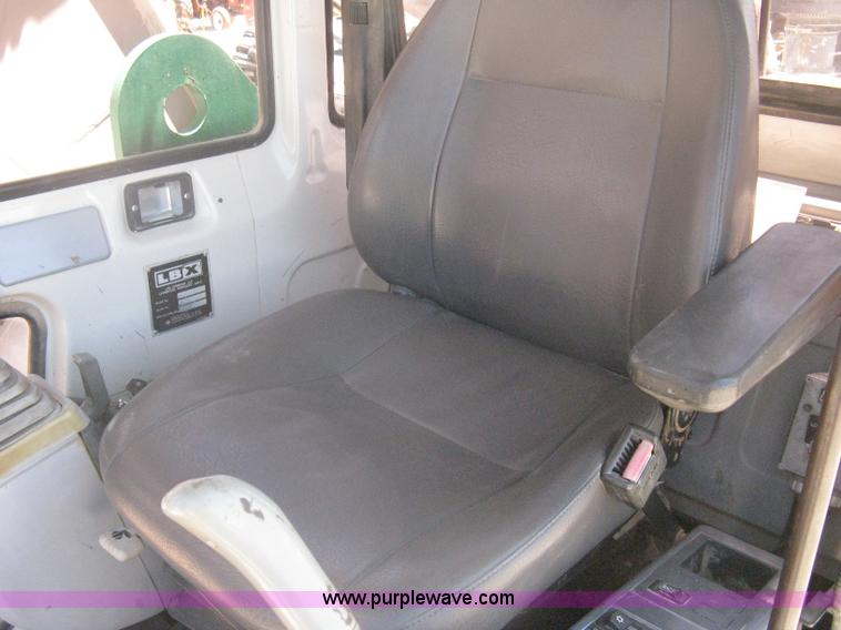 image for item A6410 2000 Link-Belt  3400 Quantum excavator