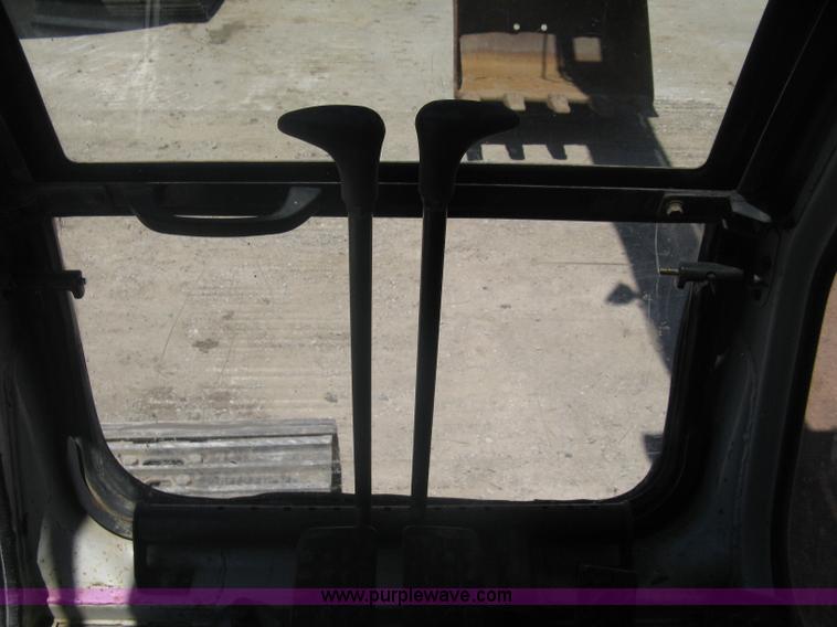 image for item A6410 2000 Link-Belt  3400 Quantum excavator