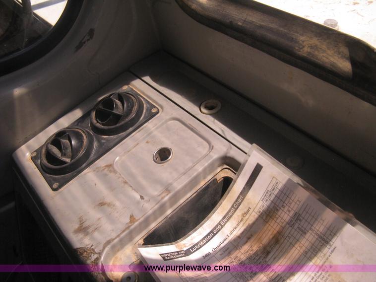 image for item A6410 2000 Link-Belt  3400 Quantum excavator