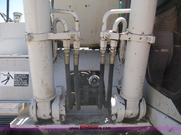 image for item A6411 2000 Link-Belt  3400 Quantum excavator