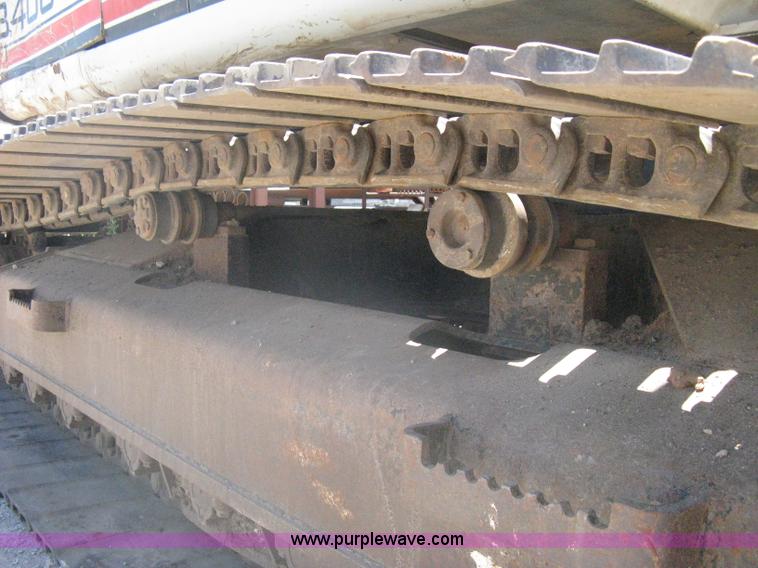 image for item A6411 2000 Link-Belt  3400 Quantum excavator