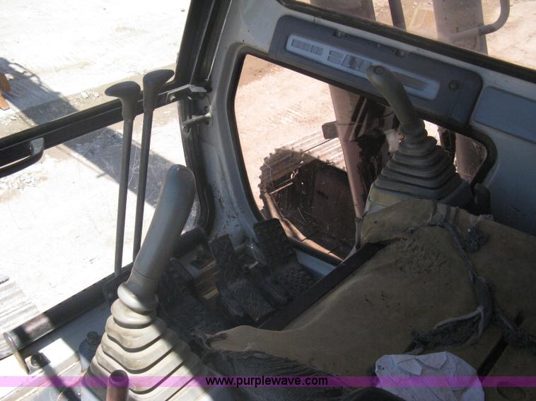 image for item A6411 2000 Link-Belt  3400 Quantum excavator