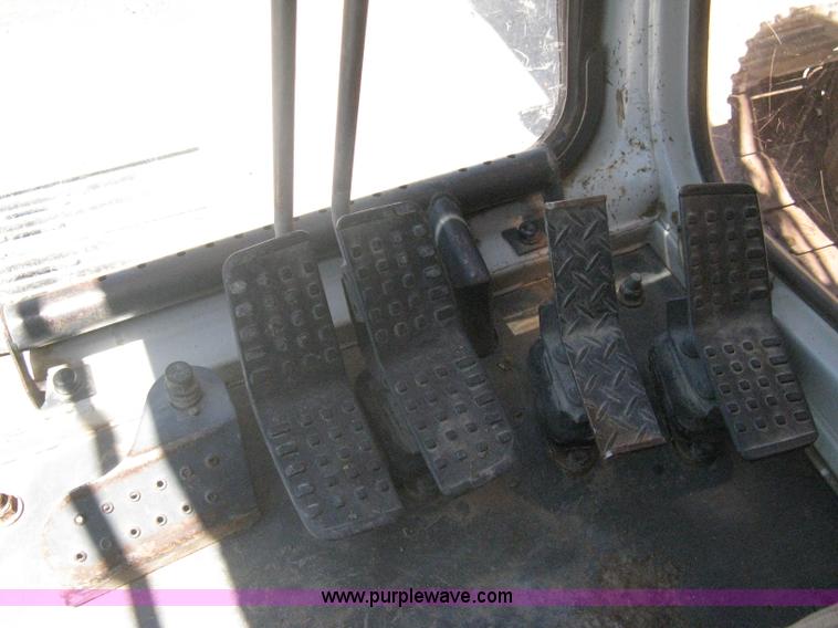 image for item A6411 2000 Link-Belt  3400 Quantum excavator