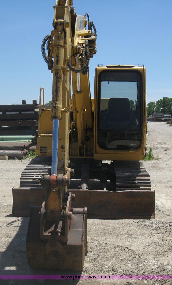 image for item A6412 1996 John Deere 190E excavator