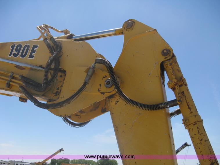 image for item A6412 1996 John Deere 190E excavator