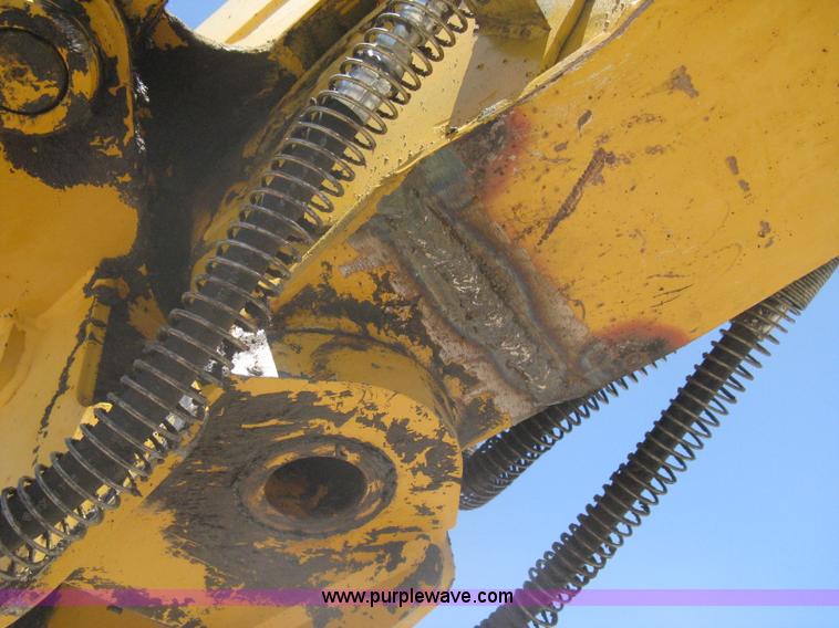 image for item A6412 1996 John Deere 190E excavator