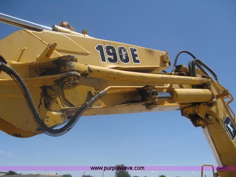 image for item A6412 1996 John Deere 190E excavator