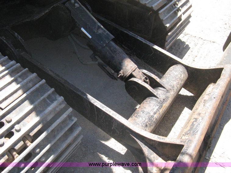 image for item A6412 1996 John Deere 190E excavator