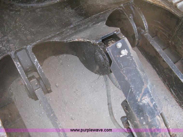 image for item A6412 1996 John Deere 190E excavator