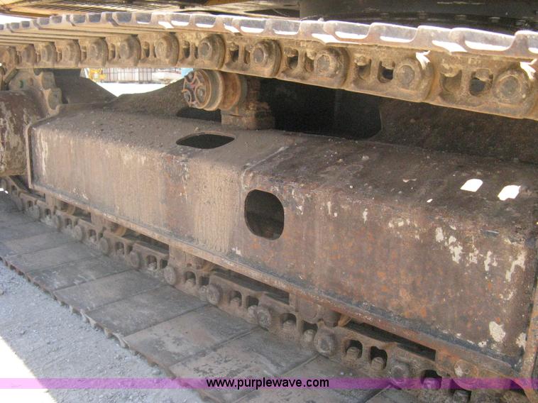 image for item A6412 1996 John Deere 190E excavator