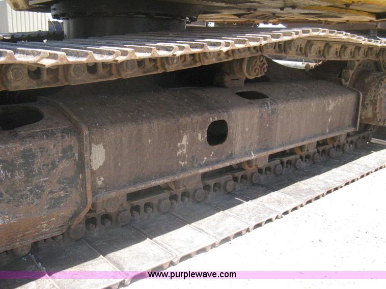 image for item A6412 1996 John Deere 190E excavator