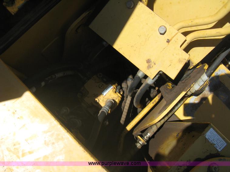 image for item A6412 1996 John Deere 190E excavator
