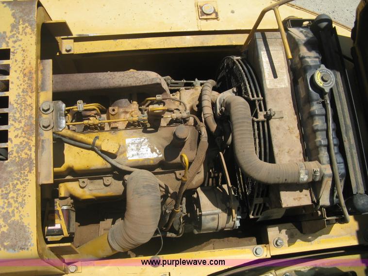 image for item A6412 1996 John Deere 190E excavator