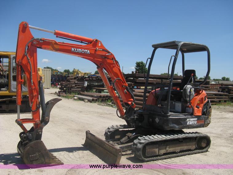 image for item A6413 2000 Kubota KX91-3 excavator