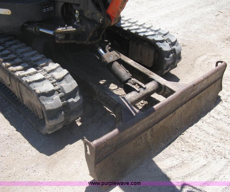 image for item A6413 2000 Kubota KX91-3 excavator
