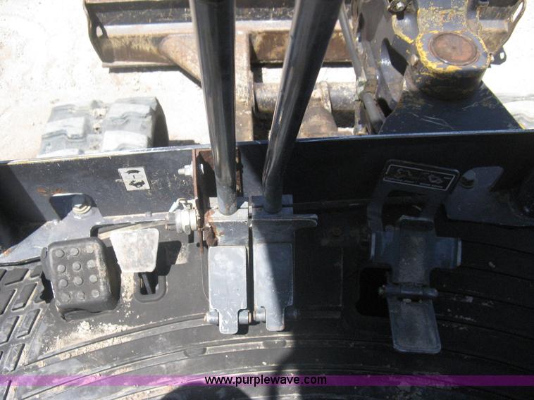 image for item A6413 2000 Kubota KX91-3 excavator