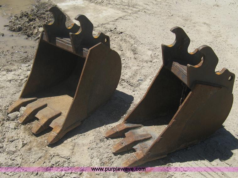 image for item A6413 2000 Kubota KX91-3 excavator