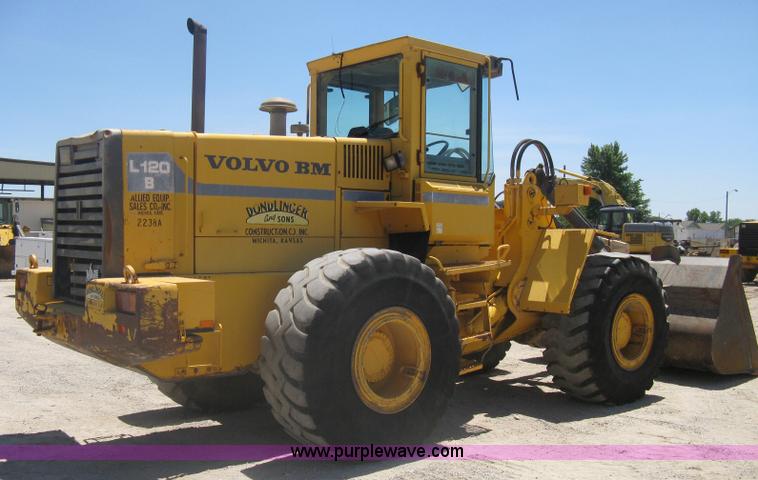 image for item A6414 1994 Volvo BM L120B wheel loader