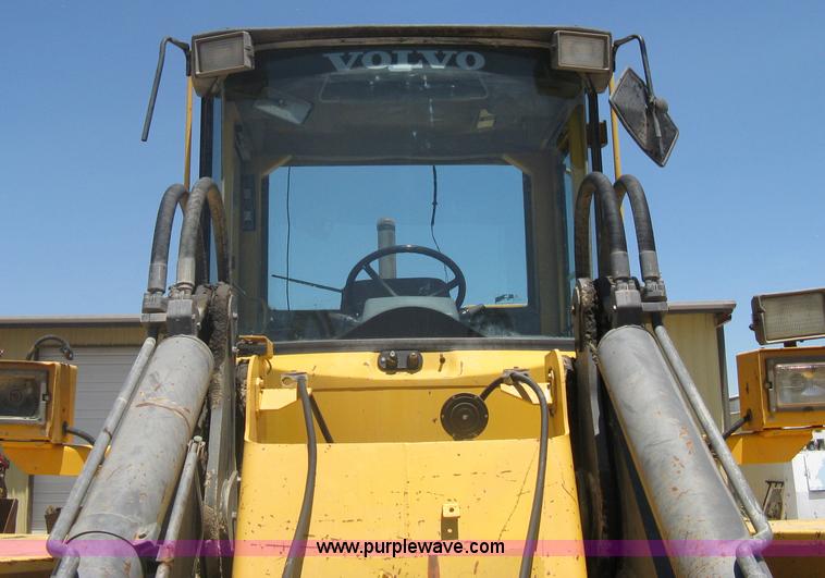 image for item A6414 1994 Volvo BM L120B wheel loader