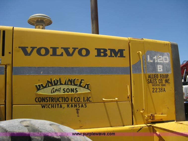 image for item A6414 1994 Volvo BM L120B wheel loader