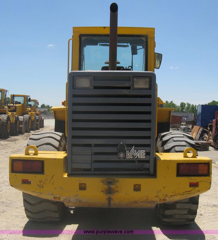 image for item A6415 1993 Volvo BM L90B wheel loader