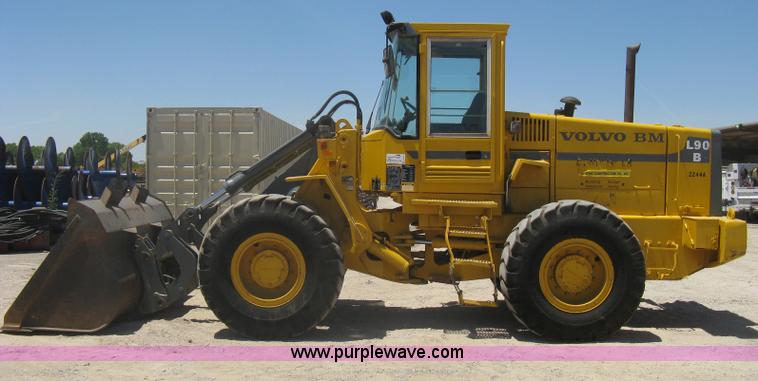image for item A6415 1993 Volvo BM L90B wheel loader