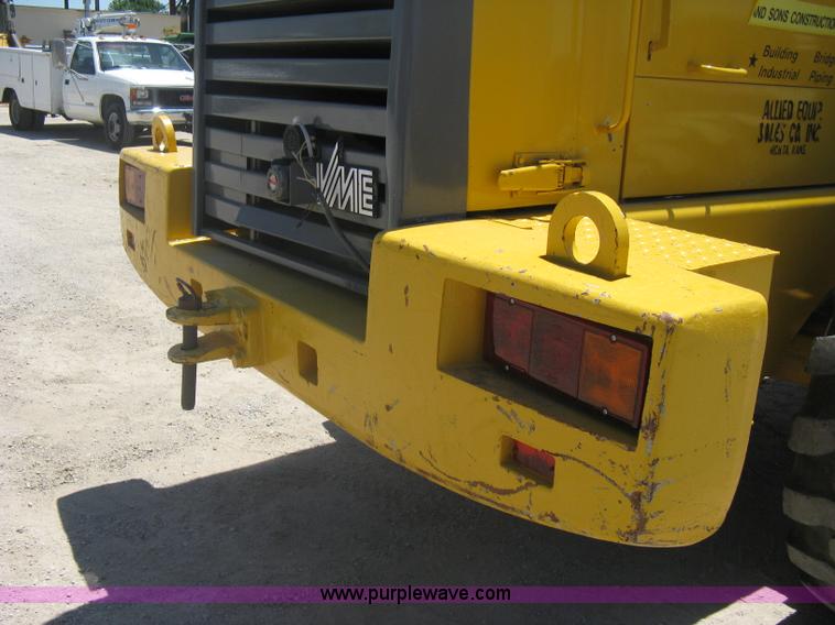 image for item A6415 1993 Volvo BM L90B wheel loader