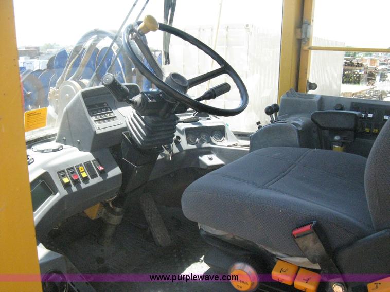 image for item A6415 1993 Volvo BM L90B wheel loader