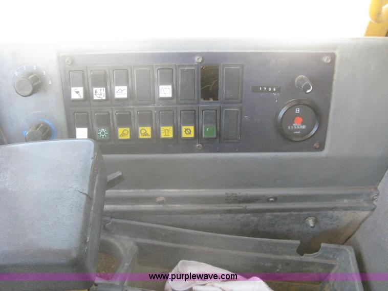 image for item A6415 1993 Volvo BM L90B wheel loader