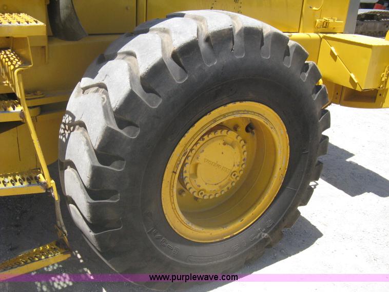 image for item A6415 1993 Volvo BM L90B wheel loader