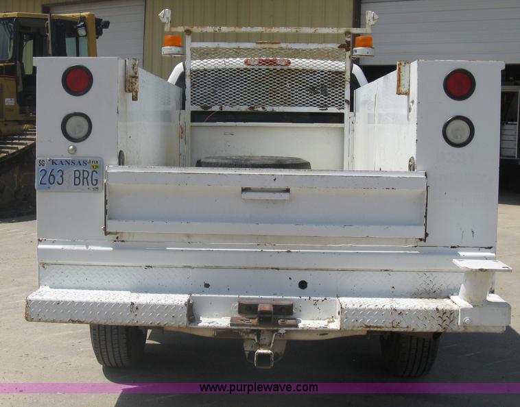 image for item A6416 2006 Chevrolet 2500 HD utility pickup truck
