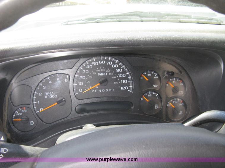 image for item A6416 2006 Chevrolet 2500 HD utility pickup truck