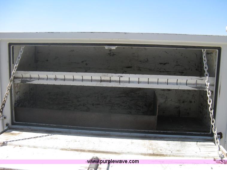 image for item A6416 2006 Chevrolet 2500 HD utility pickup truck