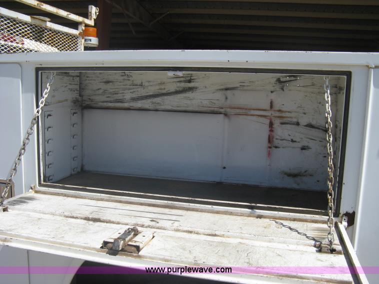 image for item A6416 2006 Chevrolet 2500 HD utility pickup truck