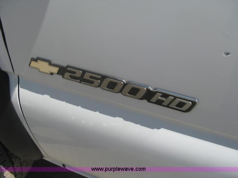 image for item A6416 2006 Chevrolet 2500 HD utility pickup truck