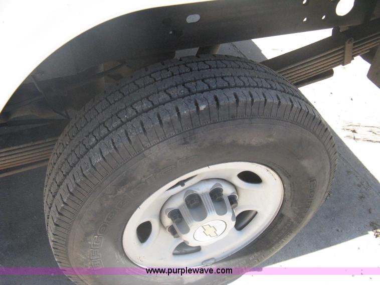 image for item A6416 2006 Chevrolet 2500 HD utility pickup truck