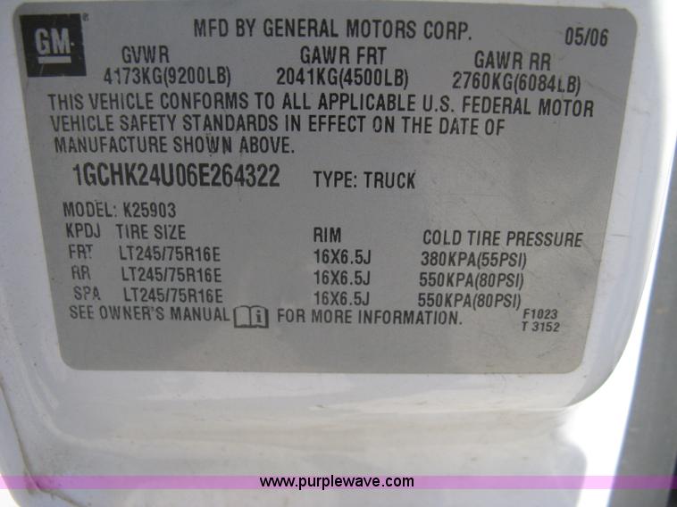 image for item A6416 2006 Chevrolet 2500 HD utility pickup truck