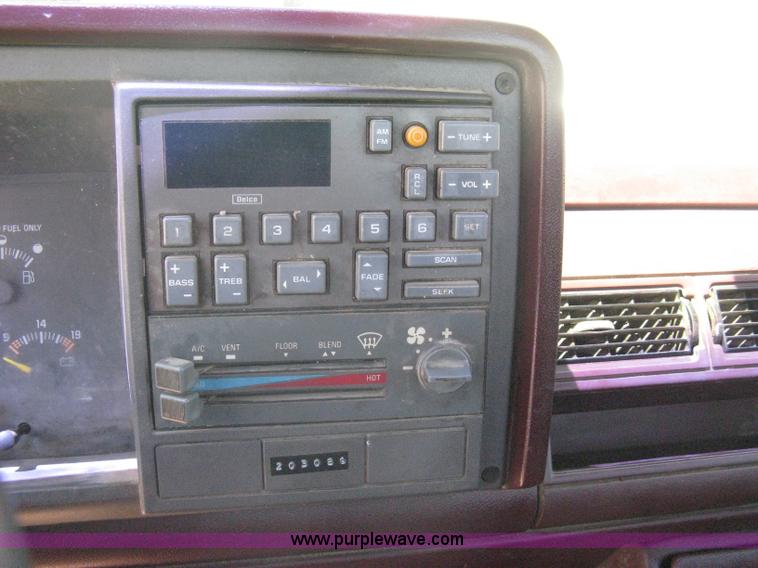 image for item A6417 1994 GMC 3500 SL service truck