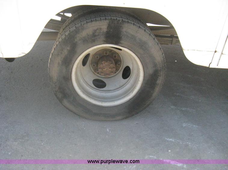 image for item A6417 1994 GMC 3500 SL service truck