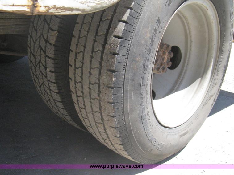 image for item A6417 1994 GMC 3500 SL service truck