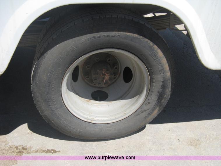 image for item A6417 1994 GMC 3500 SL service truck