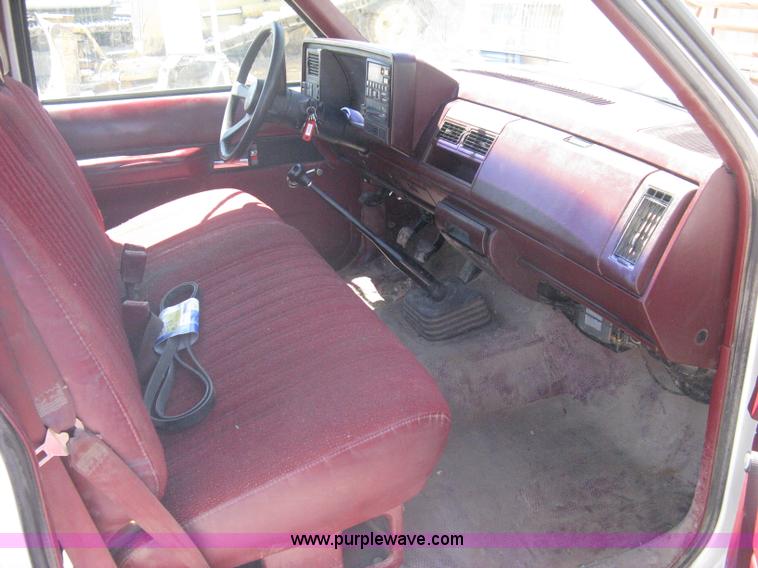 image for item A6417 1994 GMC 3500 SL service truck