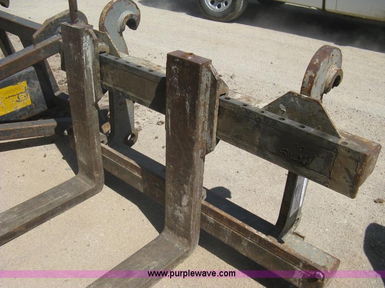 image for item A6422 59"W quick attach loader forks