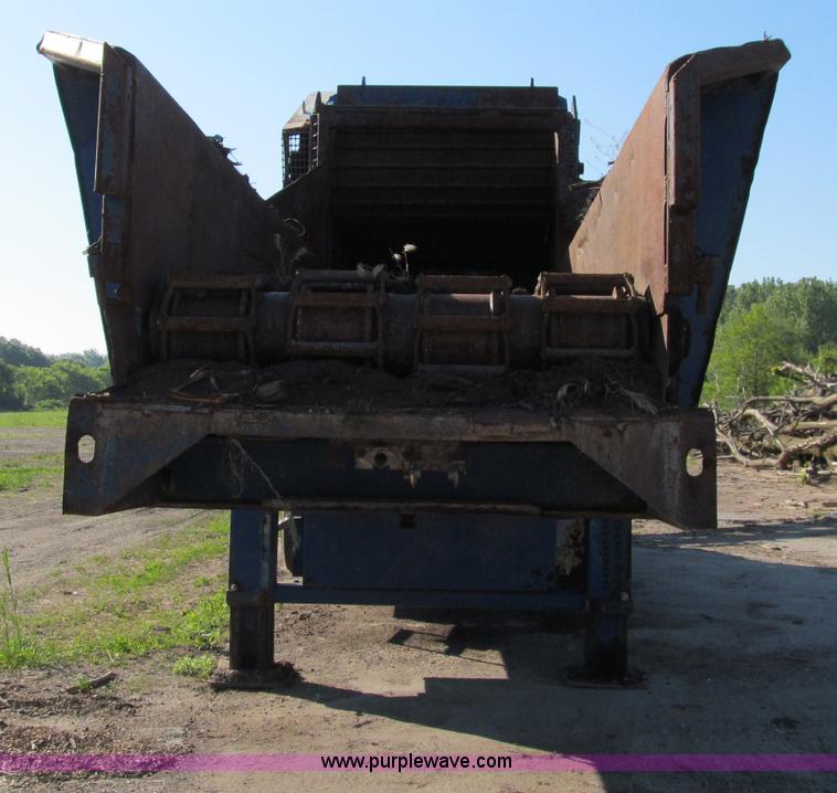 image for item A8317 2002 Peterson Pacific HC5400 portable horizontal recycler grinder